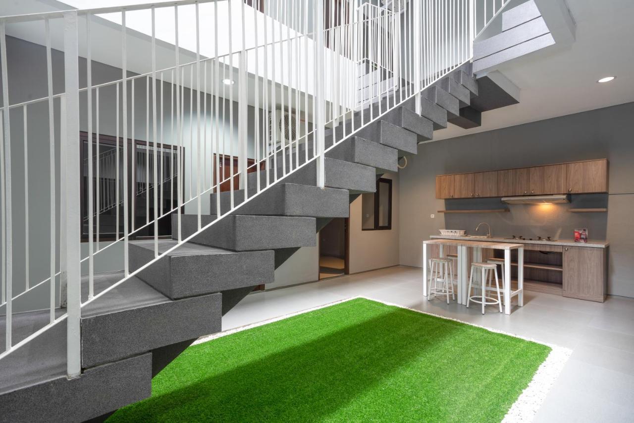 RedDoorz Plus near JIEXPO Kemayoran Cakarta Dış mekan fotoğraf